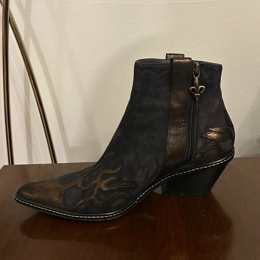 Donald J Pliner Women’s Jody Cowboy Boots Bronze Flames Pointed Toe Size 7 - Picture 4 of 9